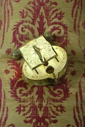 Neigendes analemmatisches Sonnenuhr, ca. 1750